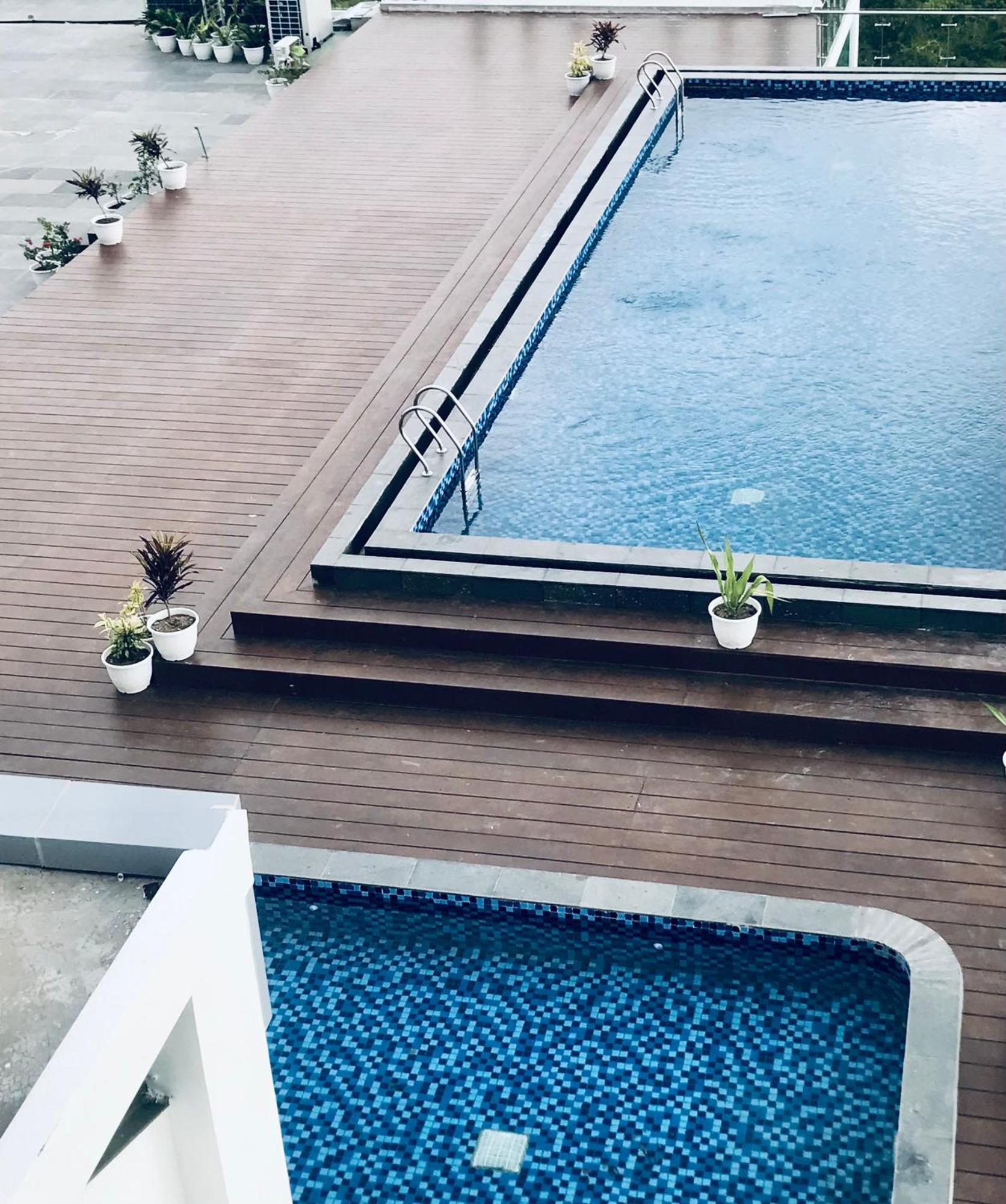 Labersa Hotel & Convention Center Samosir Sinapuran Exterior foto